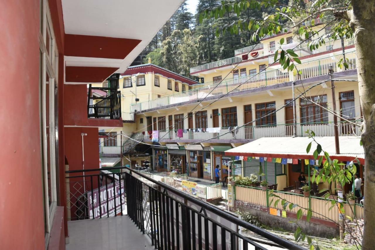 Hotel Misty Woods Dharamshala Esterno foto