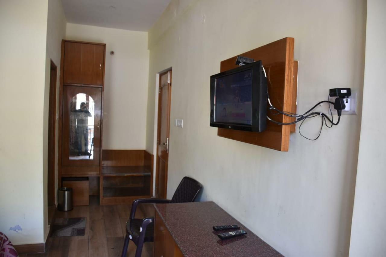 Hotel Misty Woods Dharamshala Esterno foto